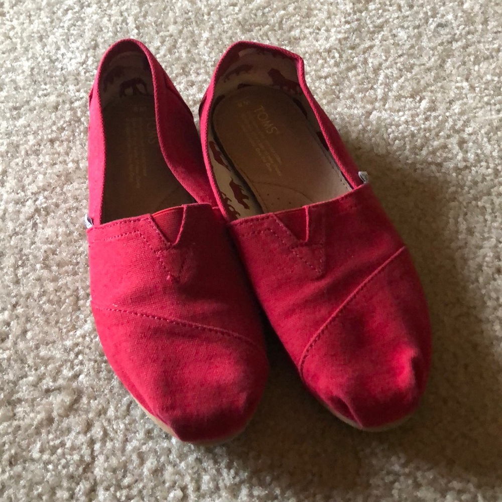 Toms